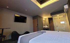 4Play Motel
